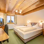 Hildegard Der Steinbock Sommerwohnung Winterferienhaus Sankt Anton am Arlberg